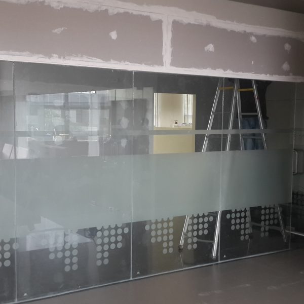 Pemasangan partisi kantor di Jakarta Pemasangan partisi kantor di Jakarta